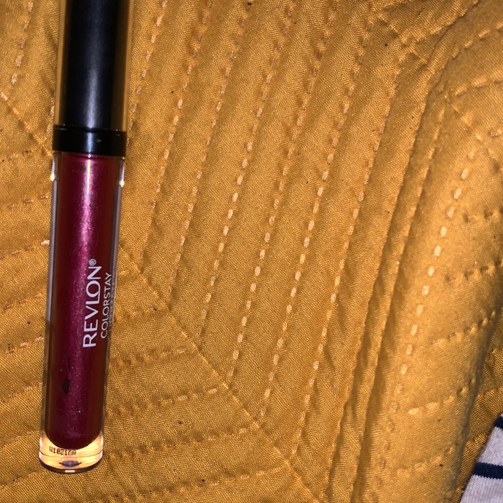Very nice lipgloss not used brand new